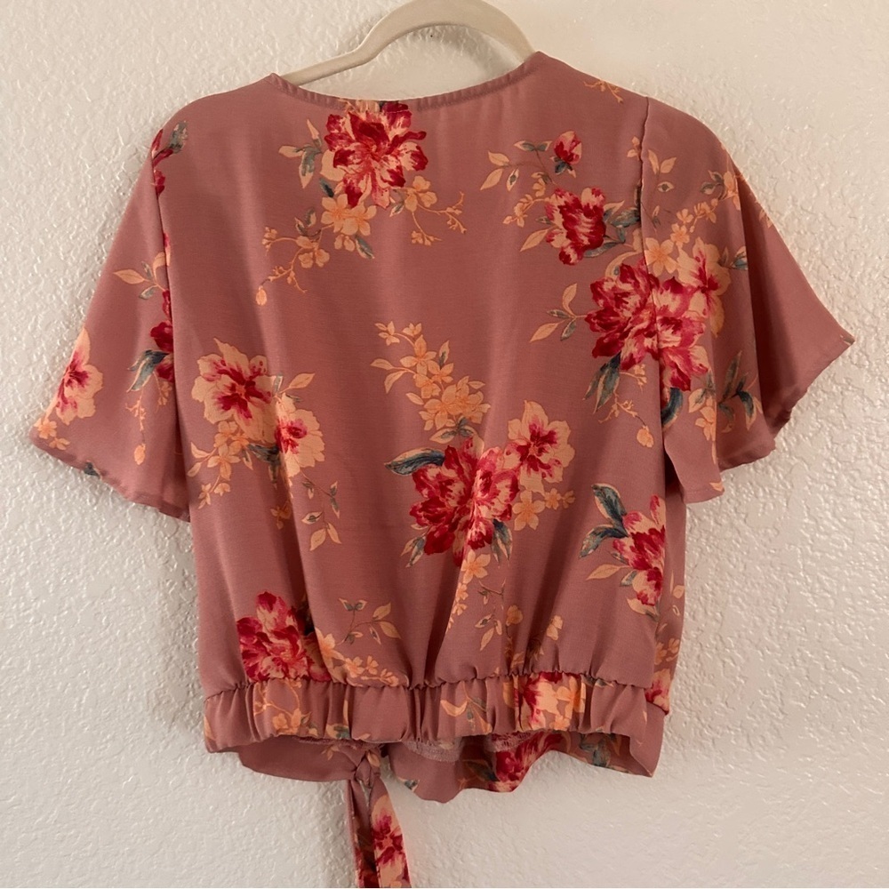Xhilaration Pink Floral Wrap Blouse Large Short Sleeve Crop Tie Front Boho Top - Picture 3 of 8